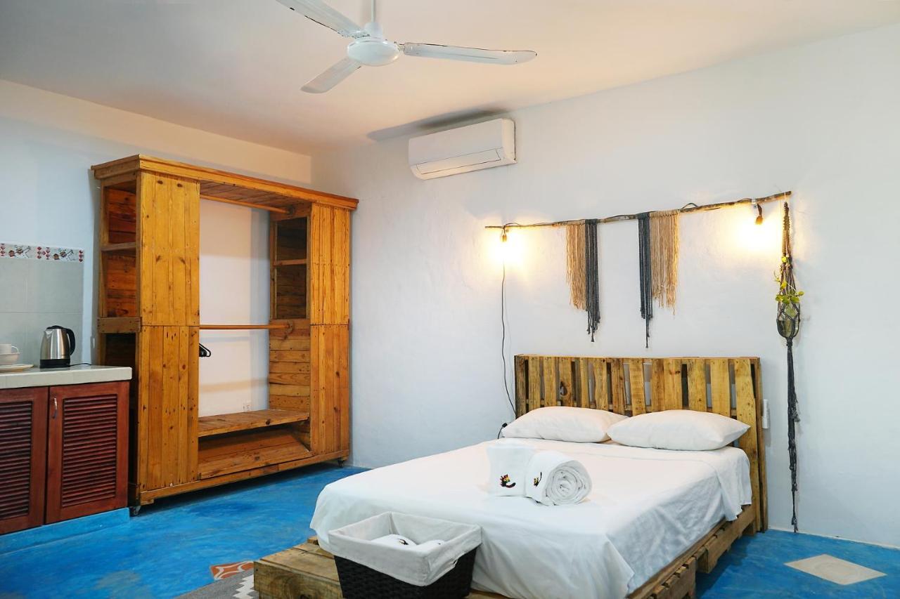 Red Panda Hostal 신데 델 카르멘 외부 사진